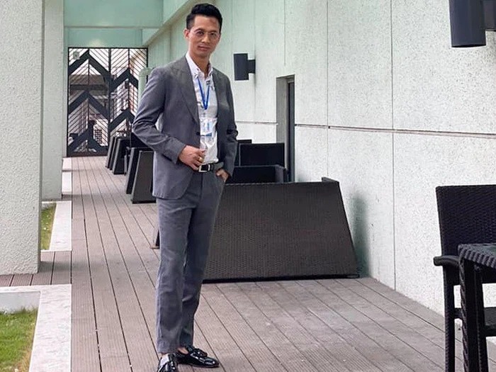 Diện mạo ngoài đời trái ngược trên trên phim của nam diễn viên vào vai Vỹ trong Hướng dương ngược nắng 1 Diện mạo ngoài đời trái ngược trên trên phim của nam diễn viên vào vai Vỹ trong Hướng dương ngược nắng 1