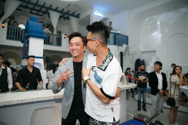 Giữa lúc im ắng sau khi đơn phương ly hôn vợ đầu, Minh Nhựa bất ngờ lên tiếng nói một điều với Cường Đô La 2 Giữa lúc im ắng sau khi đơn phương ly hôn vợ đầu, Minh Nhựa bất ngờ lên tiếng nói một điều với Cường Đô La 2