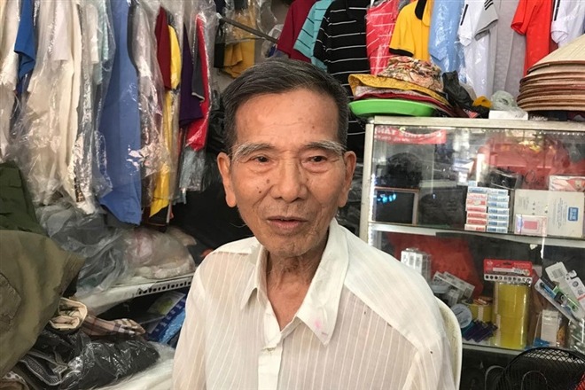 Những hình ảnh cuối đời của NSND Trần Hạnh: Luôn nở nụ cười lạc quan, hạnh phúc với cuộc sống bình dị 5 Những hình ảnh cuối đời của NSND Trần Hạnh: Luôn nở nụ cười lạc quan, hạnh phúc với cuộc sống bình dị 5