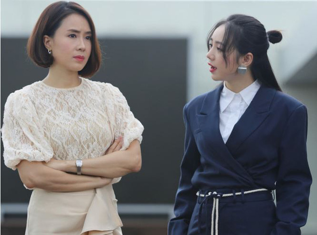 Tăng tương tác cho Hướng dương ngược nắng, Quỳnh Kool nhận rổ 'gạch đá' vì có lời nói gây hiểu lầm không hay về Hồng Diễm 3 Tăng tương tác cho Hướng dương ngược nắng, Quỳnh Kool nhận rổ 'gạch đá' vì có lời nói gây hiểu lầm không hay về Hồng Diễm 3