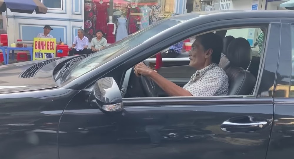NS Thương Tín lên kế hoạch sử dụng gần 1 tỷ đồng tiền ủng hộ: Dành hết 'đầu tư' cho vợ và con gái 2 NS Thương Tín lên kế hoạch sử dụng gần 1 tỷ đồng tiền ủng hộ: Dành hết 'đầu tư' cho vợ và con gái 2