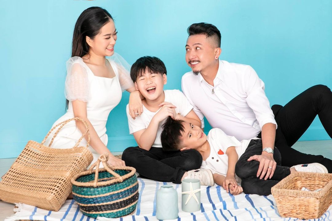 Sau Nhã Phương, Lâm Vỹ Dạ lên chức chủ tịch công ty giải trí, ngay lập tức có hành động chứng minh bản thân là 'người có tiền' 5 Sau Nhã Phương, Lâm Vỹ Dạ lên chức chủ tịch công ty giải trí, ngay lập tức có hành động chứng minh bản thân là 'người có tiền' 5