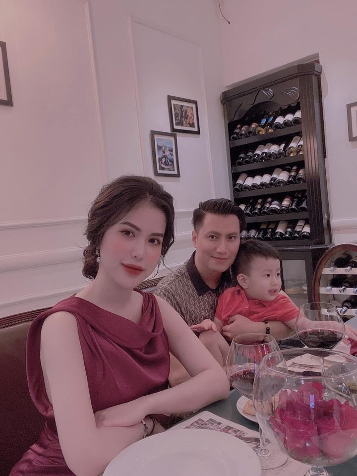 Vợ cũ 'xát muối' vào tim Việt Anh khi tố nam diễn viên đào hoa, còn khơi gợi lại quá khứ đã 2 lần đò 1 Vợ cũ 'xát muối' vào tim Việt Anh khi tố nam diễn viên đào hoa, còn khơi gợi lại quá khứ đã 2 lần đò 1