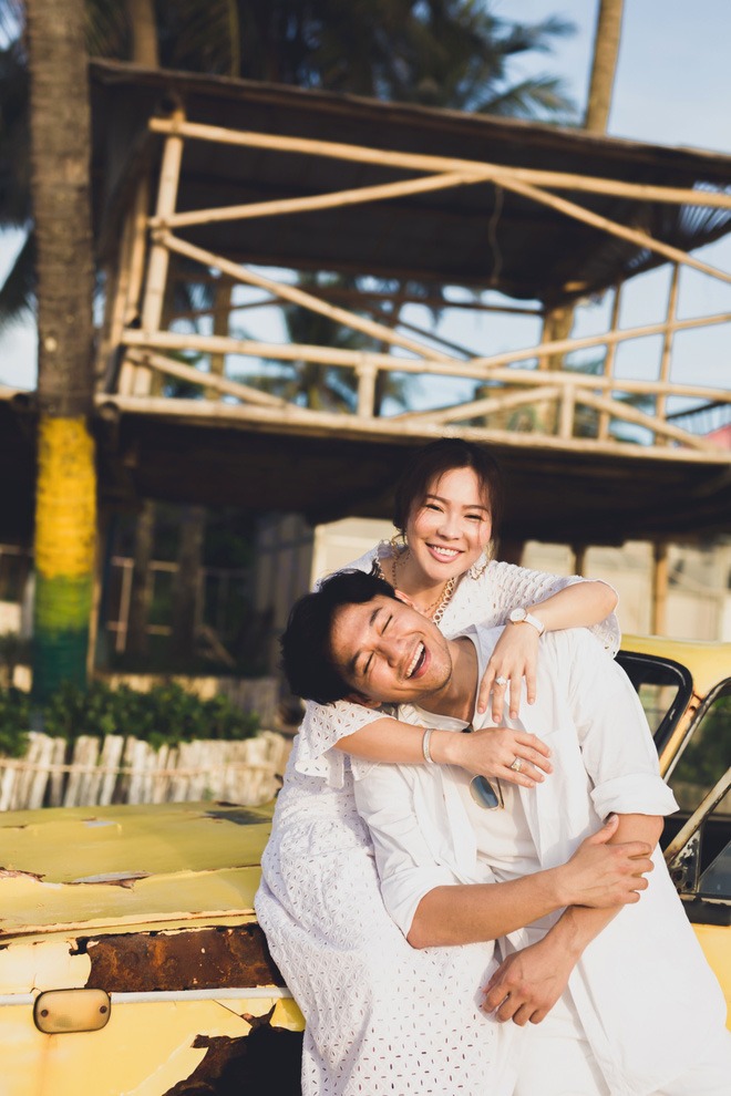 Trúng 'tiếng sét ái tình', vợ 7x của Quý Bình lần đầu kể vể thời gian tương tư, bứt rứt vì chồng trẻ 6 Trúng 'tiếng sét ái tình', vợ 7x của Quý Bình lần đầu kể vể thời gian tương tư, bứt rứt vì chồng trẻ 6