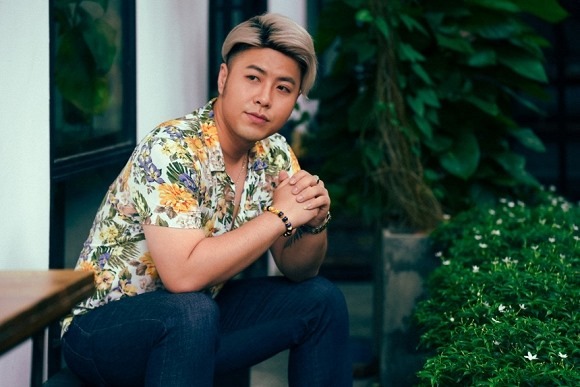 Im ắng bao lâu nay, chủ nhân hit 'Mùa đông không lạnh' gây chú ý trở lại vì 1 câu nói đụng chạm đến phụ nữ 3 Im ắng bao lâu nay, chủ nhân hit 'Mùa đông không lạnh' gây chú ý trở lại vì 1 câu nói đụng chạm đến phụ nữ 3