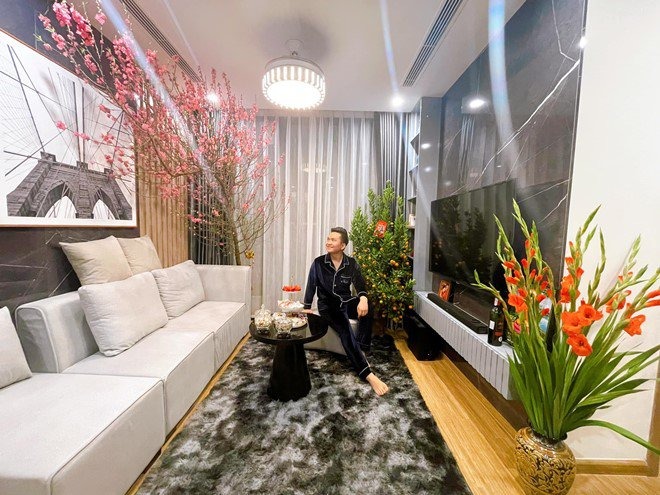 Cuộc sống hiện tại của MC đình đám nhà Đài từng bị bạn gái bỏ rơi giữa lúc cơn bạo bệnh ập tới 4 Cuộc sống hiện tại của MC đình đám nhà Đài từng bị bạn gái bỏ rơi giữa lúc cơn bạo bệnh ập tới 4