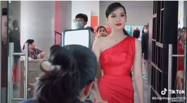 Phương Quỳnh thần thái tại sự kiện. Ảnh: MXH Phương Quỳnh thần thái tại sự kiện. Ảnh: MXH