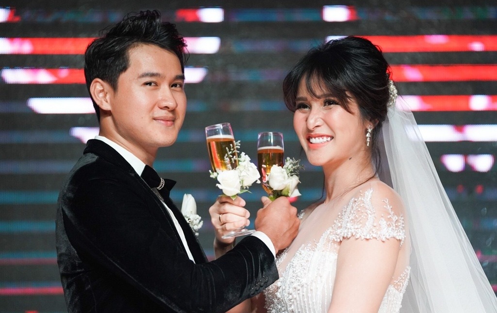 Gọi chồng mới là 'anh nhỏ', vợ cũ Phan Thanh Bình tiết lộ quá khứ 'bất tài' của Quang Pháp 5 Gọi chồng mới là 'anh nhỏ', vợ cũ Phan Thanh Bình tiết lộ quá khứ 'bất tài' của Quang Pháp 5