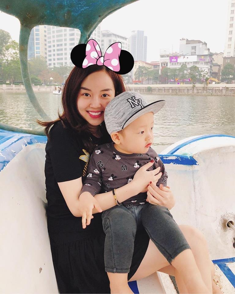 Ly Kute làm mẹ đơn thân suốt nhiều năm qua sau biến cố tình cảm. Ảnh: FBNV Ly Kute làm mẹ đơn thân suốt nhiều năm qua sau biến cố tình cảm. Ảnh: FBNV
