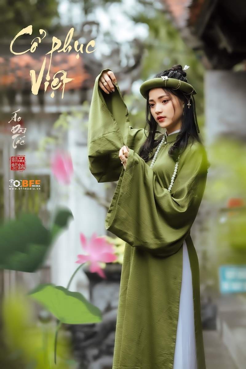 Lóa mắt trước bộ ảnh kỷ yếu 'cổ phục Việt' 70 triệu đồng của học sinh Nghệ An 9 Lóa mắt trước bộ ảnh kỷ yếu 'cổ phục Việt' 70 triệu đồng của học sinh Nghệ An 9