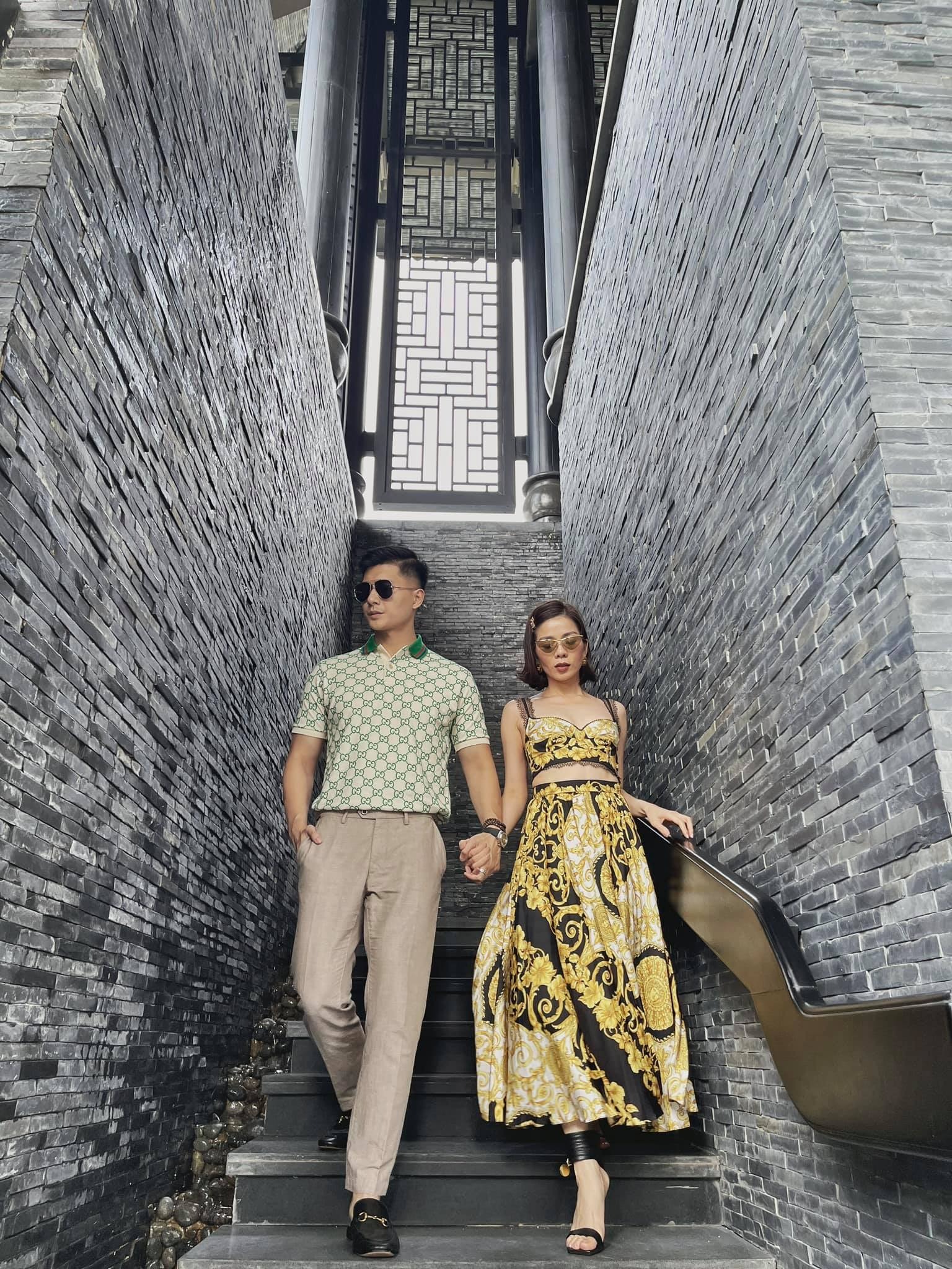 Lệ Quyên kể lại chuyện yêu với tình trẻ Lâm Bảo Châu theo cách 'chẳng giống ai' 4 Lệ Quyên kể lại chuyện yêu với tình trẻ Lâm Bảo Châu theo cách 'chẳng giống ai' 4