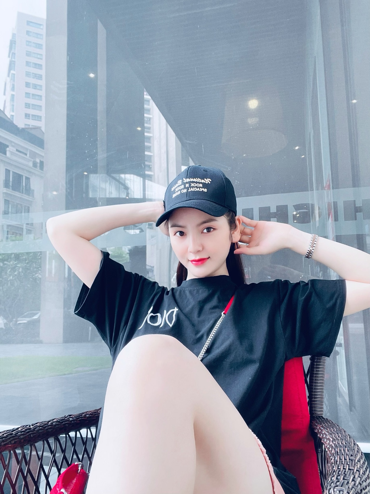 Vừa bị soi hint hẹn hò tình mới trên 'con Mẹc huyền thoại', Quang Hải lại lộ khoảnh khắc tình tứ bên nàng hot girl 8 Vừa bị soi hint hẹn hò tình mới trên 'con Mẹc huyền thoại', Quang Hải lại lộ khoảnh khắc tình tứ bên nàng hot girl 8