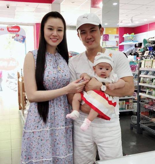 Phạm Thanh Thảo phủ nhận hoài nghi Vân Quang Long 'đổ vỏ' nhưng vẫn muốn vợ hai cố ca sĩ xác thực bé Helen là con ruột? - Ảnh 1 Phạm Thanh Thảo phủ nhận hoài nghi Vân Quang Long 'đổ vỏ' nhưng vẫn muốn vợ hai cố ca sĩ xác thực bé Helen là con ruột? - Ảnh 1