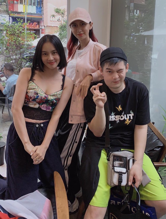 Gặp gỡ Lynk Lee, Long Chun để lộ tình hình sức khỏe hiện tại sau khi phát hiện trong người có bệnh 2 Gặp gỡ Lynk Lee, Long Chun để lộ tình hình sức khỏe hiện tại sau khi phát hiện trong người có bệnh 2