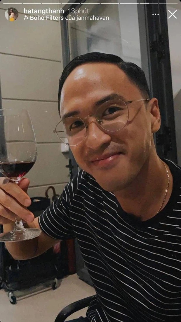 Tin sao Việt hot nhất MXH ngày 11/4: Đàm Thu Trang thể hiện tình cảm với Cường Đô La theo cách đại gia, lộ diện biệt thự tiền tỷ của Hồng Đăng 4 Tin sao Việt hot nhất MXH ngày 11/4: Đàm Thu Trang thể hiện tình cảm với Cường Đô La theo cách đại gia, lộ diện biệt thự tiền tỷ của Hồng Đăng 4