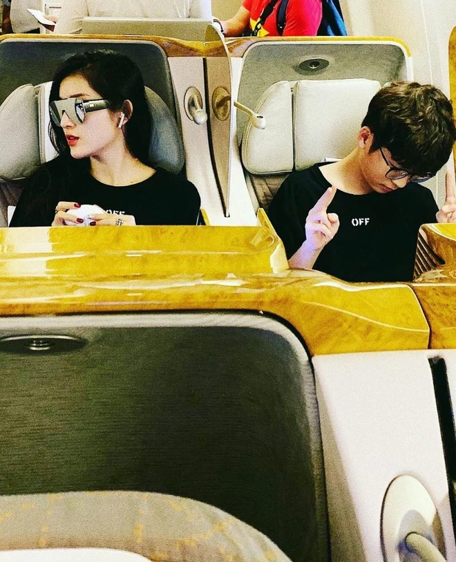 Lên đồ bảnh bao, em trai á hậu Huyền My lộ diện vẻ cực phẩm đúng chuẩn soái ca 5 Lên đồ bảnh bao, em trai á hậu Huyền My lộ diện vẻ cực phẩm đúng chuẩn soái ca 5