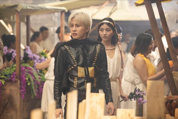 Hot girl Bâu bị Jack 'vạch trần' nhan sắc thật trong MV LAYLALAY, dung nhan trên màn ảnh 'một trời một vực' với hình tự đăng? 6 Hot girl Bâu bị Jack 'vạch trần' nhan sắc thật trong MV LAYLALAY, dung nhan trên màn ảnh 'một trời một vực' với hình tự đăng? 6