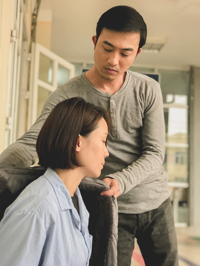 Ít ai ngờ, Phúc của 'Hướng dương ngược nắng' ngoài đời lại có cô vợ trẻ vô cùng xinh đẹp thế này 1 Ít ai ngờ, Phúc của 'Hướng dương ngược nắng' ngoài đời lại có cô vợ trẻ vô cùng xinh đẹp thế này 1