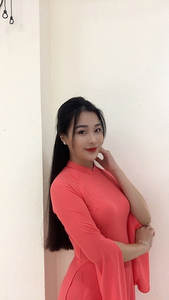 Tìm ra danh tính gái xinh nổi tiếng sau bức ảnh chụp vội khi đi làm CCCD: Hóa ra là người trong giới nghệ thuật 4 Tìm ra danh tính gái xinh nổi tiếng sau bức ảnh chụp vội khi đi làm CCCD: Hóa ra là người trong giới nghệ thuật 4