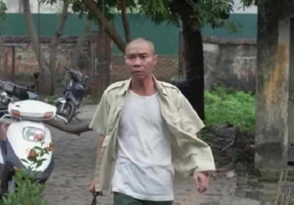 Diễn viên 'Hướng dương ngược nắng' đại chiến từ phim đến đời thực: Công Lý 'muối mặt' khi bị Việt Anh 'dìm' nhan sắc 4 Diễn viên 'Hướng dương ngược nắng' đại chiến từ phim đến đời thực: Công Lý 'muối mặt' khi bị Việt Anh 'dìm' nhan sắc 4