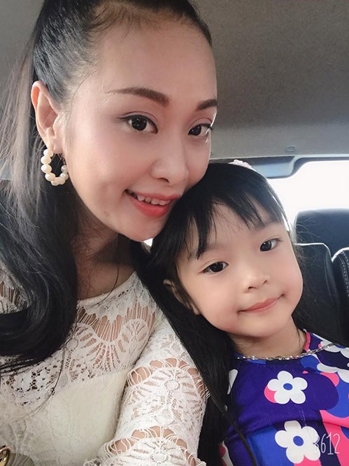 Sau ồn ào viết tiểu thuyết 'không dành cho người nhỏ tuổi', cuộc sống của 'Can Lộ Lộ bản Việt' giờ ra sao? 4 Sau ồn ào viết tiểu thuyết 'không dành cho người nhỏ tuổi', cuộc sống của 'Can Lộ Lộ bản Việt' giờ ra sao? 4