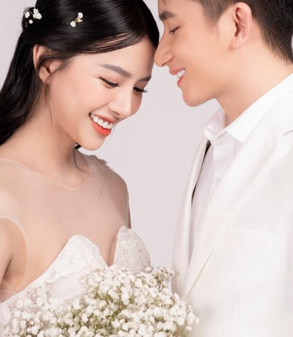 Vợ Phan Mạnh Quỳnh bức xúc vì bộ ảnh cưới lộ sự cẩu thả, tự ý bị phát tán dù chưa được chính chủ cho phép 4 Vợ Phan Mạnh Quỳnh bức xúc vì bộ ảnh cưới lộ sự cẩu thả, tự ý bị phát tán dù chưa được chính chủ cho phép 4