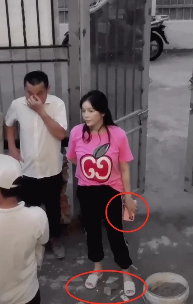 Tin sao Việt hot nhất MXH 20/4: Lý Nhã Kỳ lộ khoảnh khắc 'chợ búa', Hà Tăng như gái đôi mươi khi diện áo dài 1 Tin sao Việt hot nhất MXH 20/4: Lý Nhã Kỳ lộ khoảnh khắc 'chợ búa', Hà Tăng như gái đôi mươi khi diện áo dài 1