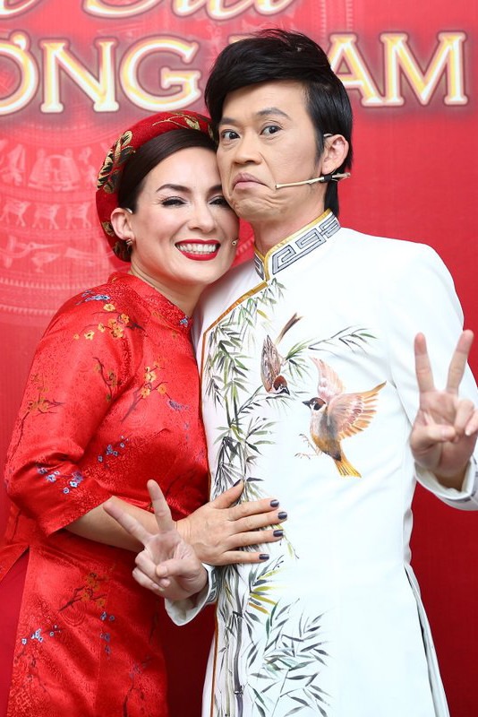 Sang tận nhà hỏi cưới Hoài Linh, Phi Nhung ra về trong nước mắt 3 Sang tận nhà hỏi cưới Hoài Linh, Phi Nhung ra về trong nước mắt 3