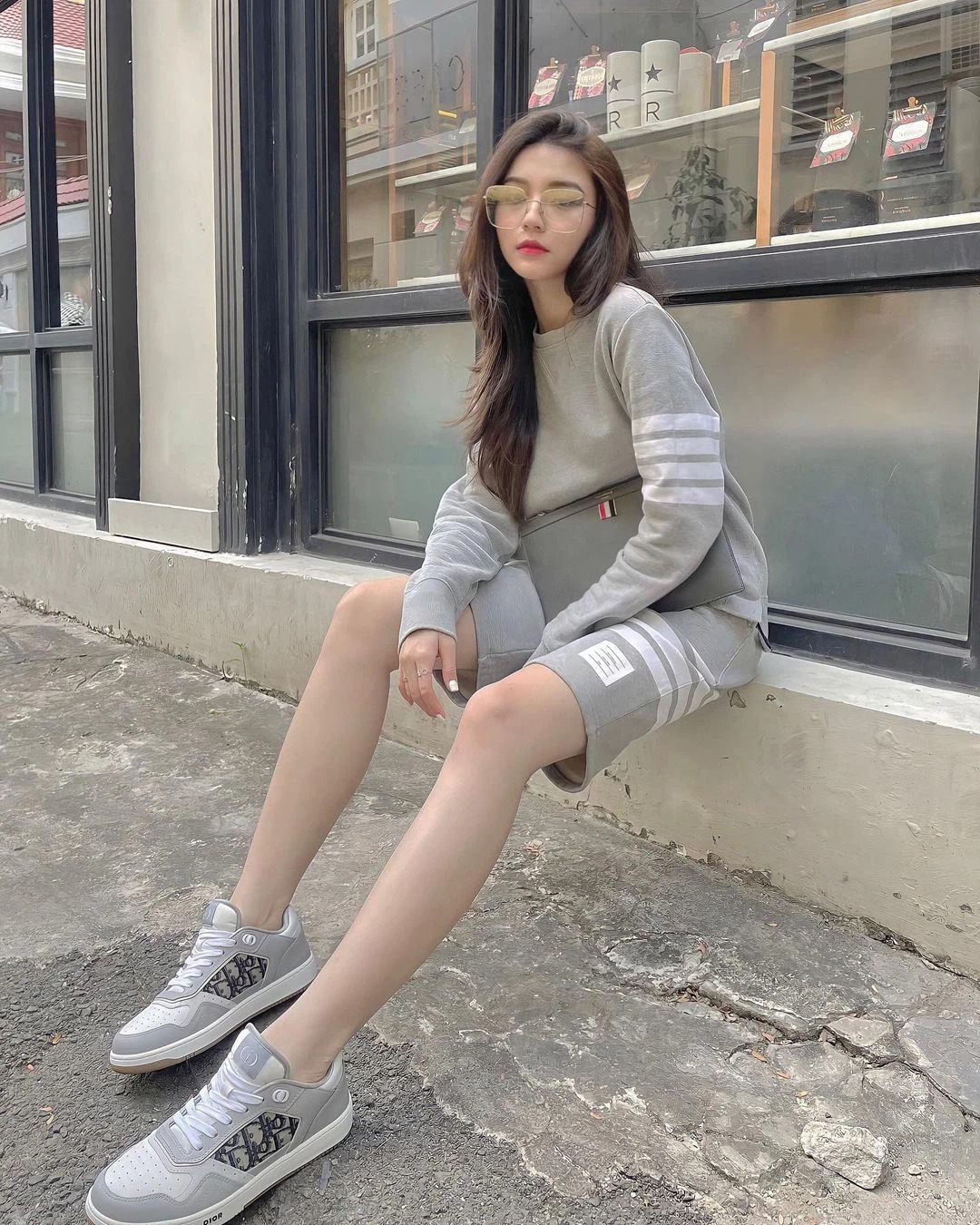 Giây phút 'cắn rứt lương tâm' của hot girl Bâu chỉ vì hành động 'lầm lỗi' của bản thân 5 Giây phút 'cắn rứt lương tâm' của hot girl Bâu chỉ vì hành động 'lầm lỗi' của bản thân 5