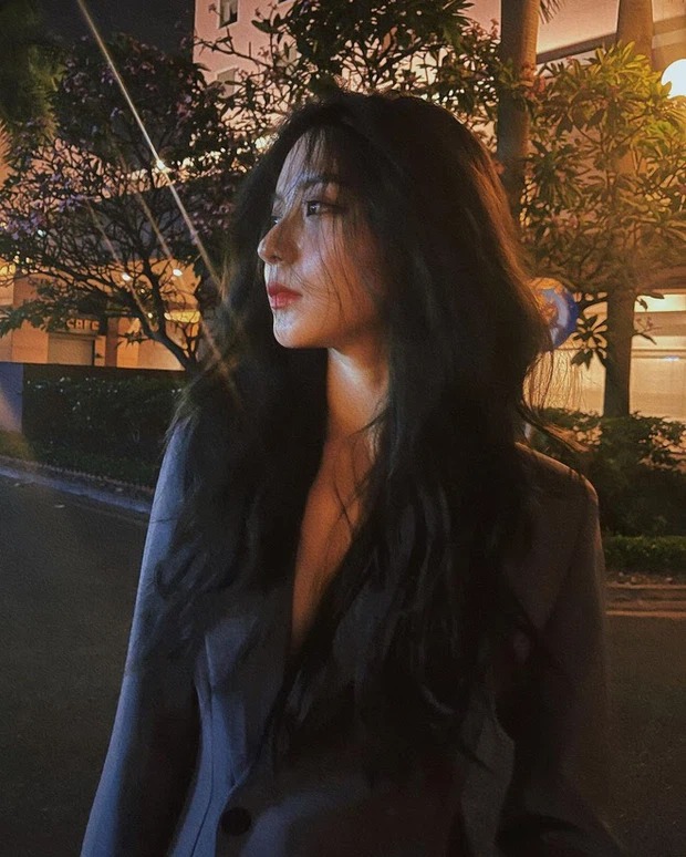 Giây phút 'cắn rứt lương tâm' của hot girl Bâu chỉ vì hành động 'lầm lỗi' của bản thân 2 Giây phút 'cắn rứt lương tâm' của hot girl Bâu chỉ vì hành động 'lầm lỗi' của bản thân 2