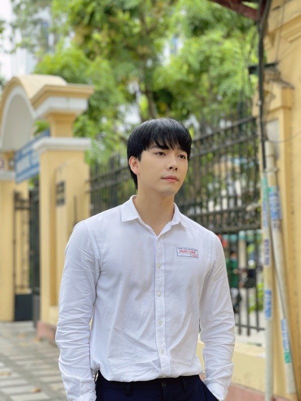 Phát hiện Ninh Dương Lan Ngọc 'sống chung' với người đàn ông lạ mặt giữa nghi vấn lọt lưới tình loạt nam thần Vbiz 5 Phát hiện Ninh Dương Lan Ngọc 'sống chung' với người đàn ông lạ mặt giữa nghi vấn lọt lưới tình loạt nam thần Vbiz 5