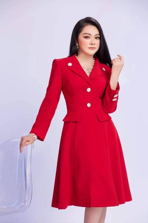 Tình tin đồn của Ngọc Sơn U50 mà hóa thiếu nữ đôi mươi khiến dân tình không tin nổi vào mắt mình 1 Tình tin đồn của Ngọc Sơn U50 mà hóa thiếu nữ đôi mươi khiến dân tình không tin nổi vào mắt mình 1