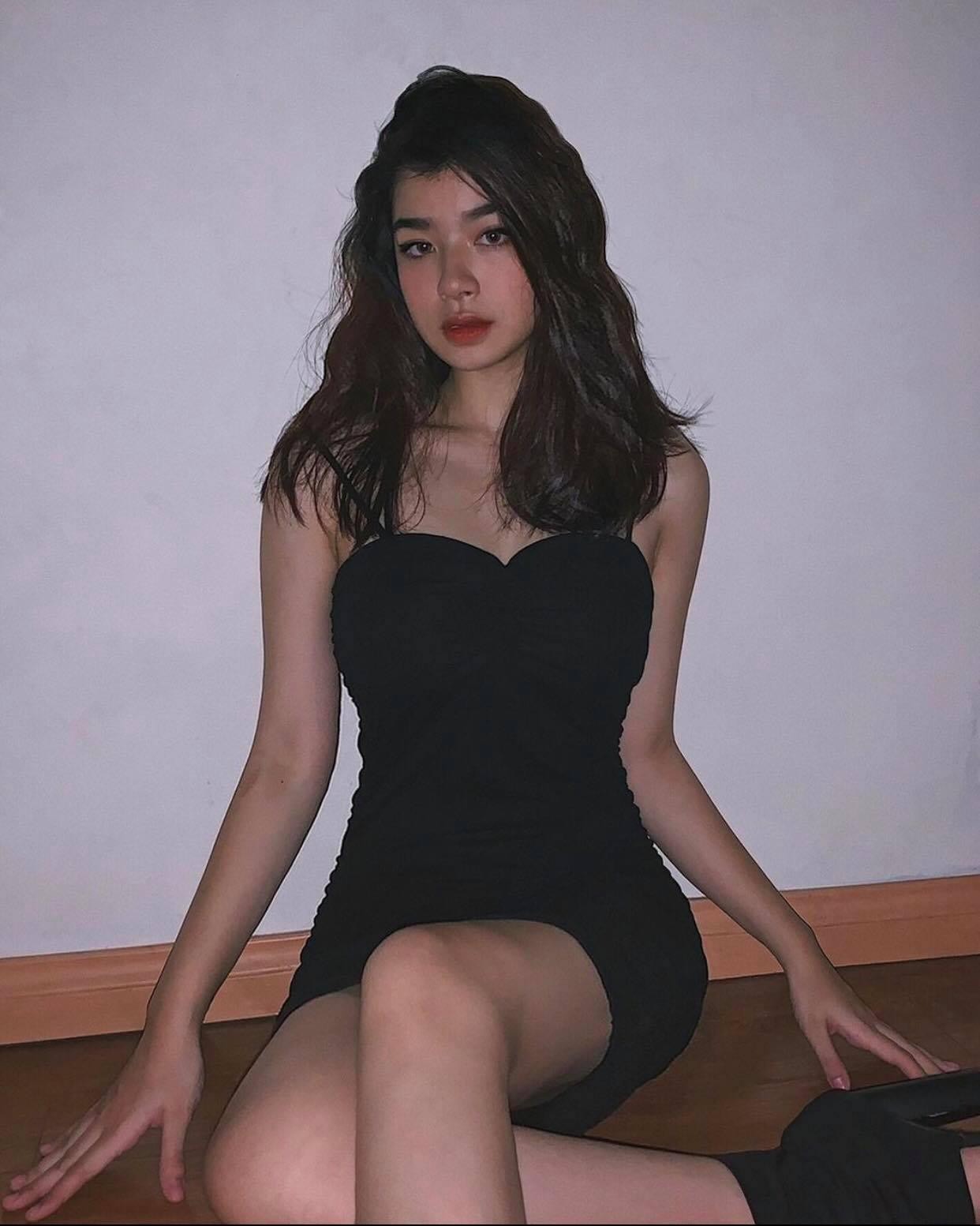 Ông bố khắc khổ của 'Hương vị tình thân' hóa ra có cô con gái đang 'tuổi ăn tuổi lớn' xinh đẹp tựa hot girl 5 Ông bố khắc khổ của 'Hương vị tình thân' hóa ra có cô con gái đang 'tuổi ăn tuổi lớn' xinh đẹp tựa hot girl 5