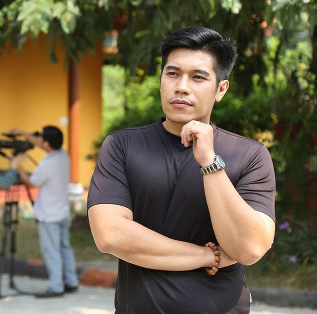 'Bóc phốt' đàn em trong video chữa bệnh của Võ Hoàng Yên, diễn viên Hồng Ánh bị 'mắng ngược' sau khi sự việc được sáng tỏ 4 'Bóc phốt' đàn em trong video chữa bệnh của Võ Hoàng Yên, diễn viên Hồng Ánh bị 'mắng ngược' sau khi sự việc được sáng tỏ 4