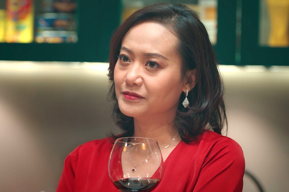 'Bóc phốt' đàn em trong video chữa bệnh của Võ Hoàng Yên, diễn viên Hồng Ánh bị 'mắng ngược' sau khi sự việc được sáng tỏ 6 'Bóc phốt' đàn em trong video chữa bệnh của Võ Hoàng Yên, diễn viên Hồng Ánh bị 'mắng ngược' sau khi sự việc được sáng tỏ 6