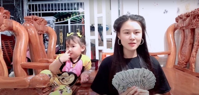 Hậu ồn ào mạo danh, Linh Lan khoe nhận được tiền từ người thân cận với Vân Quang Long 2 Hậu ồn ào mạo danh, Linh Lan khoe nhận được tiền từ người thân cận với Vân Quang Long 2