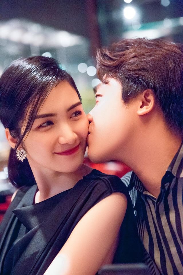 Đang yêu nhau thắm thiết, ông xã Hòa Minzy bất ngờ đặt nghi vấn về tình cảm của cả hai 3 Đang yêu nhau thắm thiết, ông xã Hòa Minzy bất ngờ đặt nghi vấn về tình cảm của cả hai 3