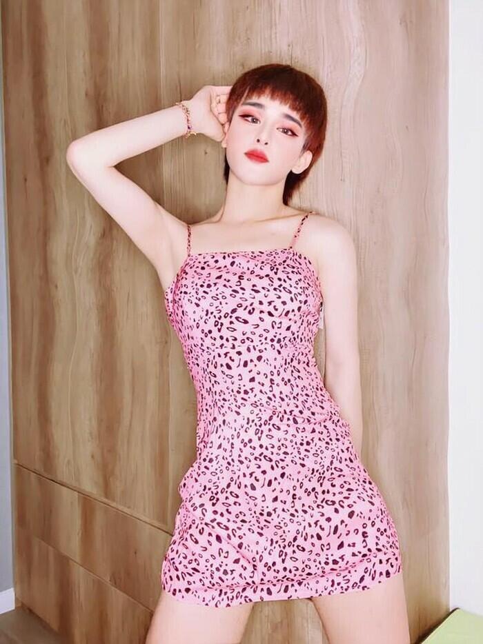 Trần Đức Bo tái xuất 'kín cổng cao tường' nhưng lại gây tranh cãi về tư thế lạ trên bàn bi-a 4 Trần Đức Bo tái xuất 'kín cổng cao tường' nhưng lại gây tranh cãi về tư thế lạ trên bàn bi-a 4