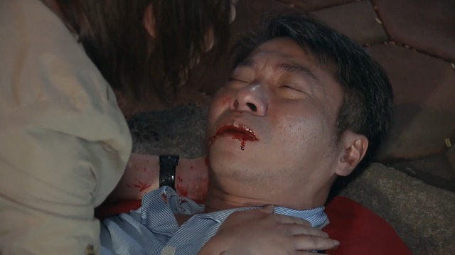 Kết hợp cùng 'ông Vụ' Công Lý, Phương Oanh có màn trở lại đẫm lệ trong 'Hương vị tình thân' 3 Kết hợp cùng 'ông Vụ' Công Lý, Phương Oanh có màn trở lại đẫm lệ trong 'Hương vị tình thân' 3