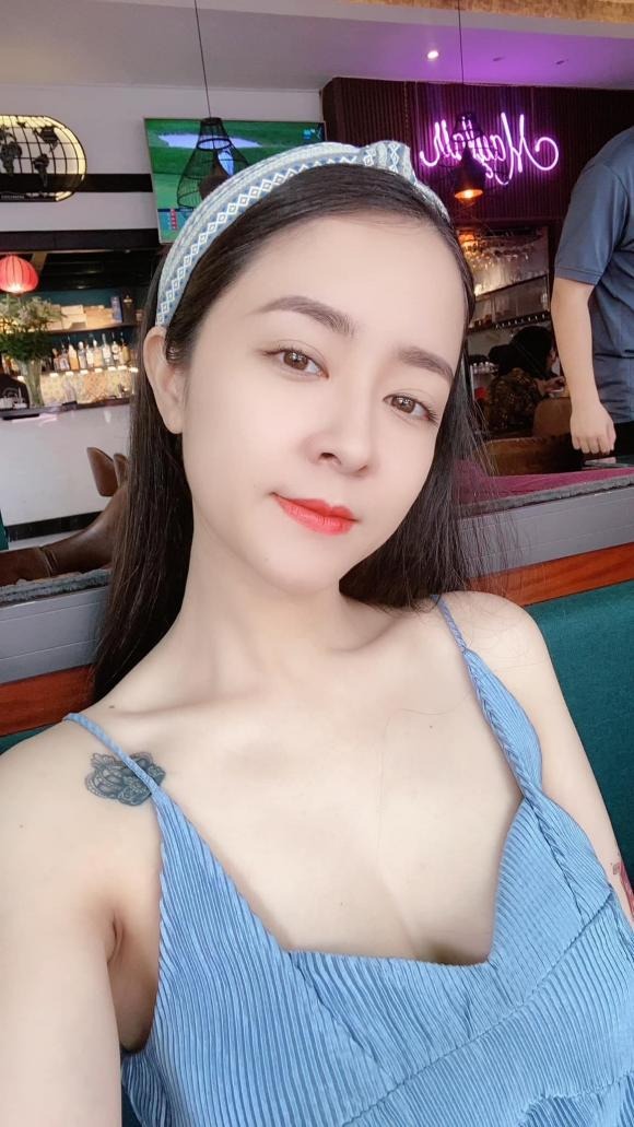 Mẹ bé Cami trong 'Hướng dương ngược nắng' hóa ra là diễn viên quen mặt, ngoài đời xinh đẹp hết nấc và cùng cảnh ngộ với Lương Thu Trang 8 Mẹ bé Cami trong 'Hướng dương ngược nắng' hóa ra là diễn viên quen mặt, ngoài đời xinh đẹp hết nấc và cùng cảnh ngộ với Lương Thu Trang 8