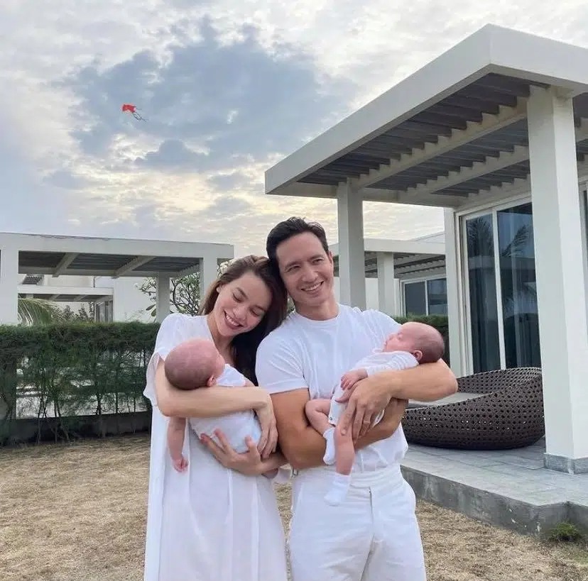 Hồ Ngọc Hà và Kim Lý chuyên tâm thực hiện trọng trách cao cả không kể ngày đêm 5 Hồ Ngọc Hà và Kim Lý chuyên tâm thực hiện trọng trách cao cả không kể ngày đêm 5