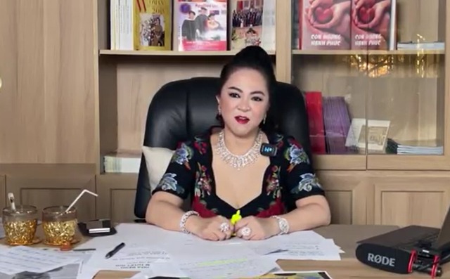 Lương Bằng Quang bất ngờ góp mặt với tuyên bố hùng hồn giữa lúc bà Phương Hằng mâu thuẫn với NS Việt 2 Lương Bằng Quang bất ngờ góp mặt với tuyên bố hùng hồn giữa lúc bà Phương Hằng mâu thuẫn với NS Việt 2