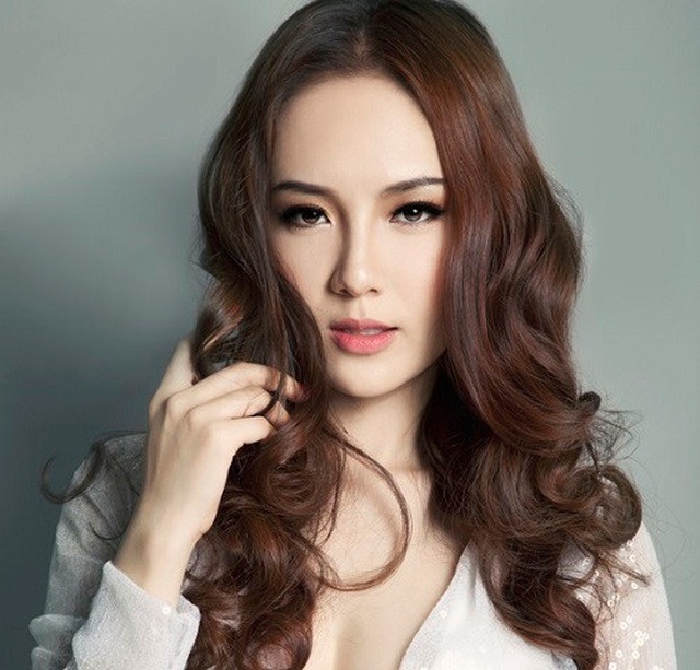 'Tình tin đồn' của Hà Anh Tuấn thẳng thắn dự đoán Khánh Vân khó có thành tích cao tại Miss Universe 2 'Tình tin đồn' của Hà Anh Tuấn thẳng thắn dự đoán Khánh Vân khó có thành tích cao tại Miss Universe 2