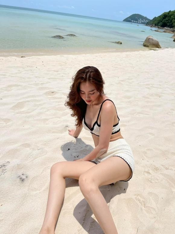 Ninh Dương Lan Ngọc nhận về cái 'kết đắng' vì trót phô bày khuyết điểm hình thể với CDM 1 Ninh Dương Lan Ngọc nhận về cái 'kết đắng' vì trót phô bày khuyết điểm hình thể với CDM 1
