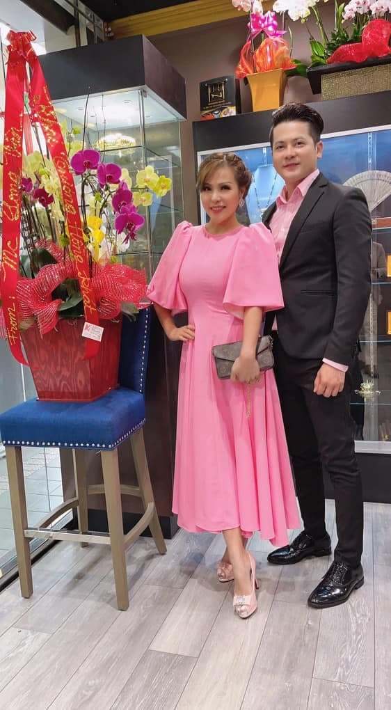 Chán giấu giếm, Hoàng Anh công khai thể hiện mối liên kết với tình tin đồn sau 5 lần 7 lượt phủ nhận 'cắm sừng vợ' 3 Chán giấu giếm, Hoàng Anh công khai thể hiện mối liên kết với tình tin đồn sau 5 lần 7 lượt phủ nhận 'cắm sừng vợ' 3