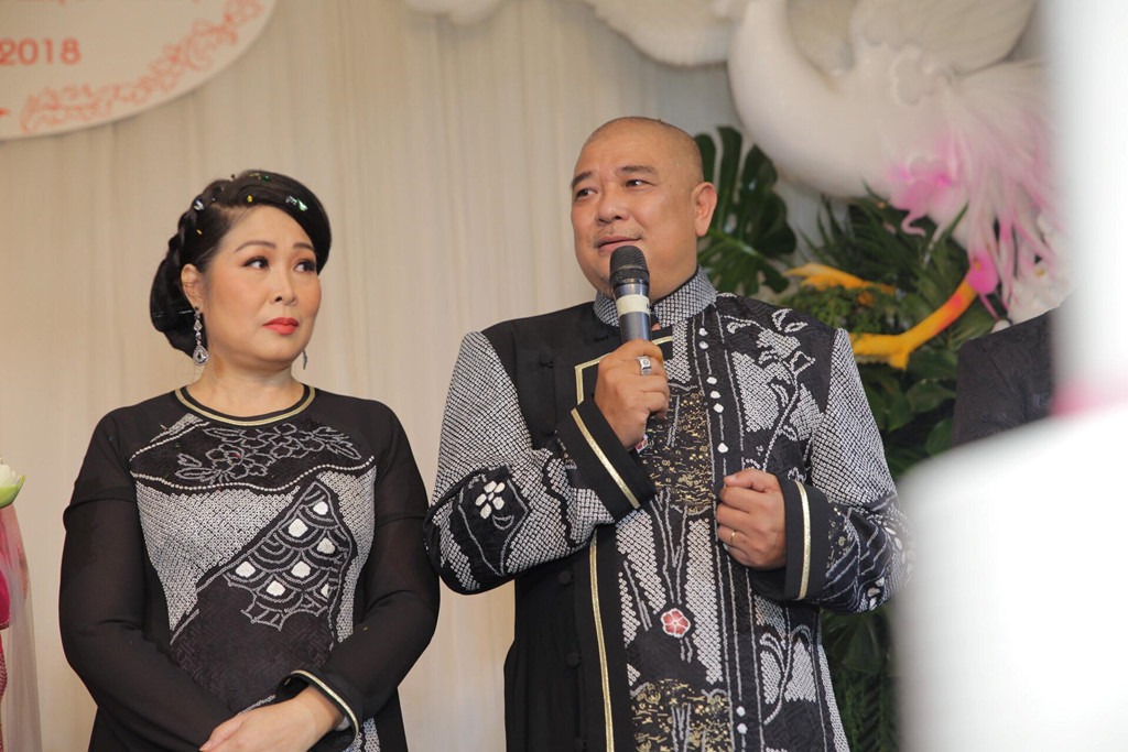 Chồng Hồng Vân ví loạt ồn ào Vbiz như thú vui tiêu khiển của bà Phương Hằng, khẳng định NS luôn muốn làm công dân tốt 2 Chồng Hồng Vân ví loạt ồn ào Vbiz như thú vui tiêu khiển của bà Phương Hằng, khẳng định NS luôn muốn làm công dân tốt 2