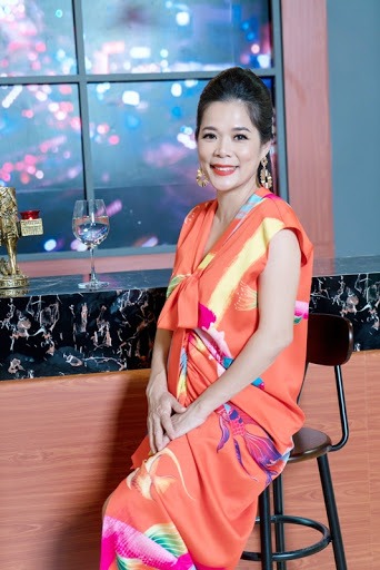 Mỹ Lệ làm rõ thái độ với Hoài Linh sau 12 lần sửa status bênh vực nam danh hài 1 Mỹ Lệ làm rõ thái độ với Hoài Linh sau 12 lần sửa status bênh vực nam danh hài 1