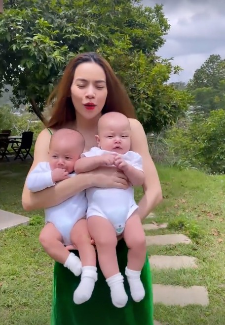 Hồ Ngọc Hà lên tiếng cảnh cáo nhóm người xấu lấy hình ảnh của 2 bé Lisa và Leon nhằm trục lợi 3 Hồ Ngọc Hà lên tiếng cảnh cáo nhóm người xấu lấy hình ảnh của 2 bé Lisa và Leon nhằm trục lợi 3