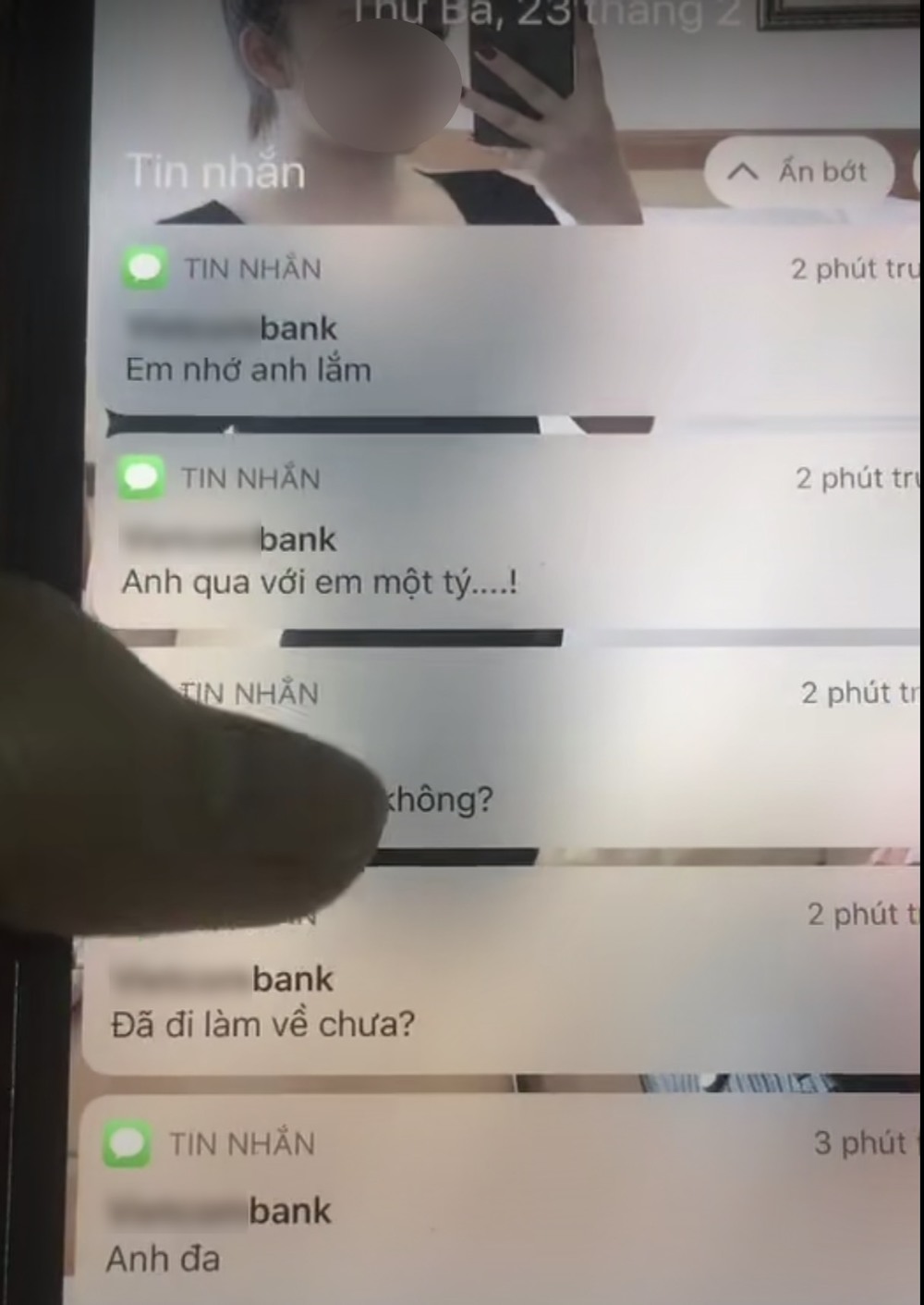 Sau mượn danh Bộ Y Tế, giờ đến ngân hàng cũng phải vào vai trà xanh ‘bất đắc dĩ’ 1 Sau mượn danh Bộ Y Tế, giờ đến ngân hàng cũng phải vào vai trà xanh ‘bất đắc dĩ’ 1