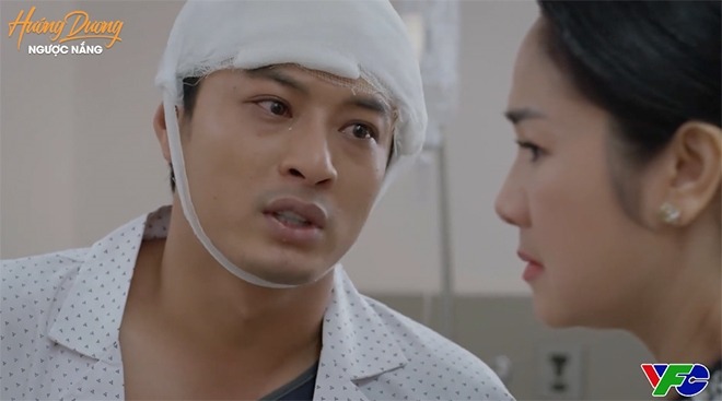 Hướng dương ngược nắng - Tập 39: Bà Cúc đau khổ vì sai lầm của mình, Minh ân hận khi vào Cao Dược 2 Hướng dương ngược nắng - Tập 39: Bà Cúc đau khổ vì sai lầm của mình, Minh ân hận khi vào Cao Dược 2